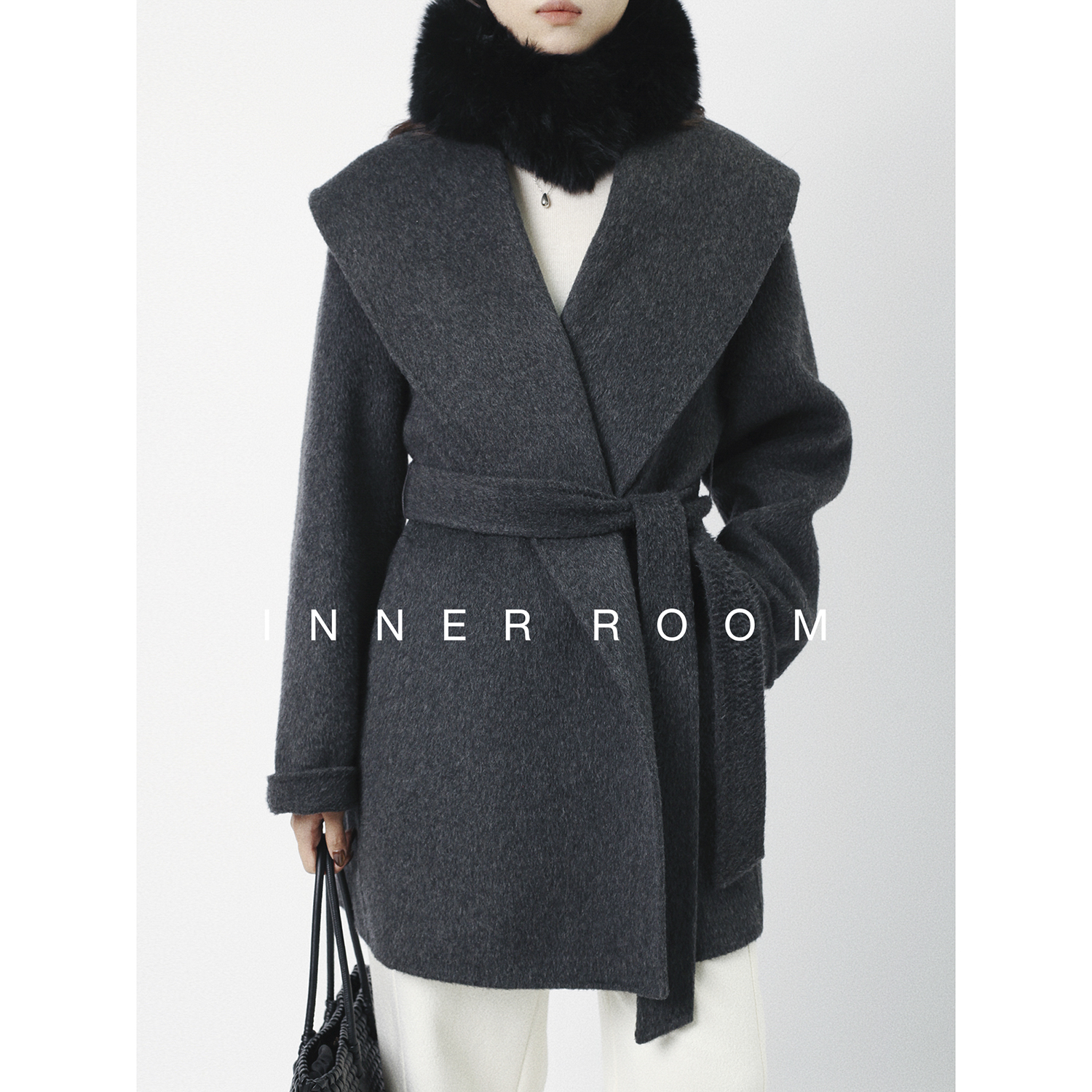 大翻领牦牛绒双面呢大衣