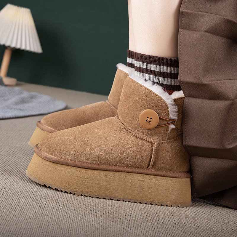 羊毛雪地靴女皮毛一体2025新款冬季棉鞋小码女鞋31 32 33真皮靴子