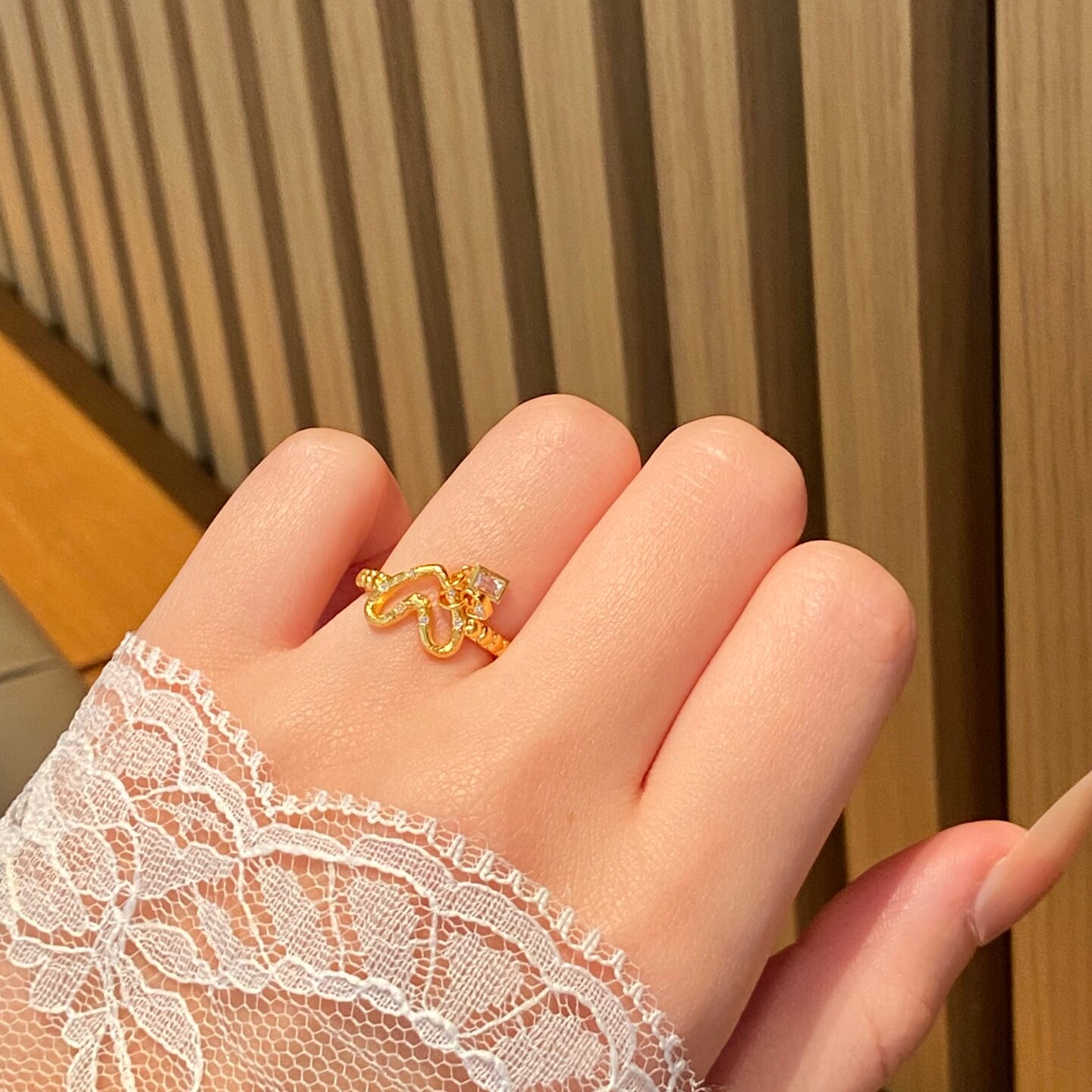 黄金心形树皮纹戒指 足金999莫桑钻对戒结婚订婚送女友生日礼物男
