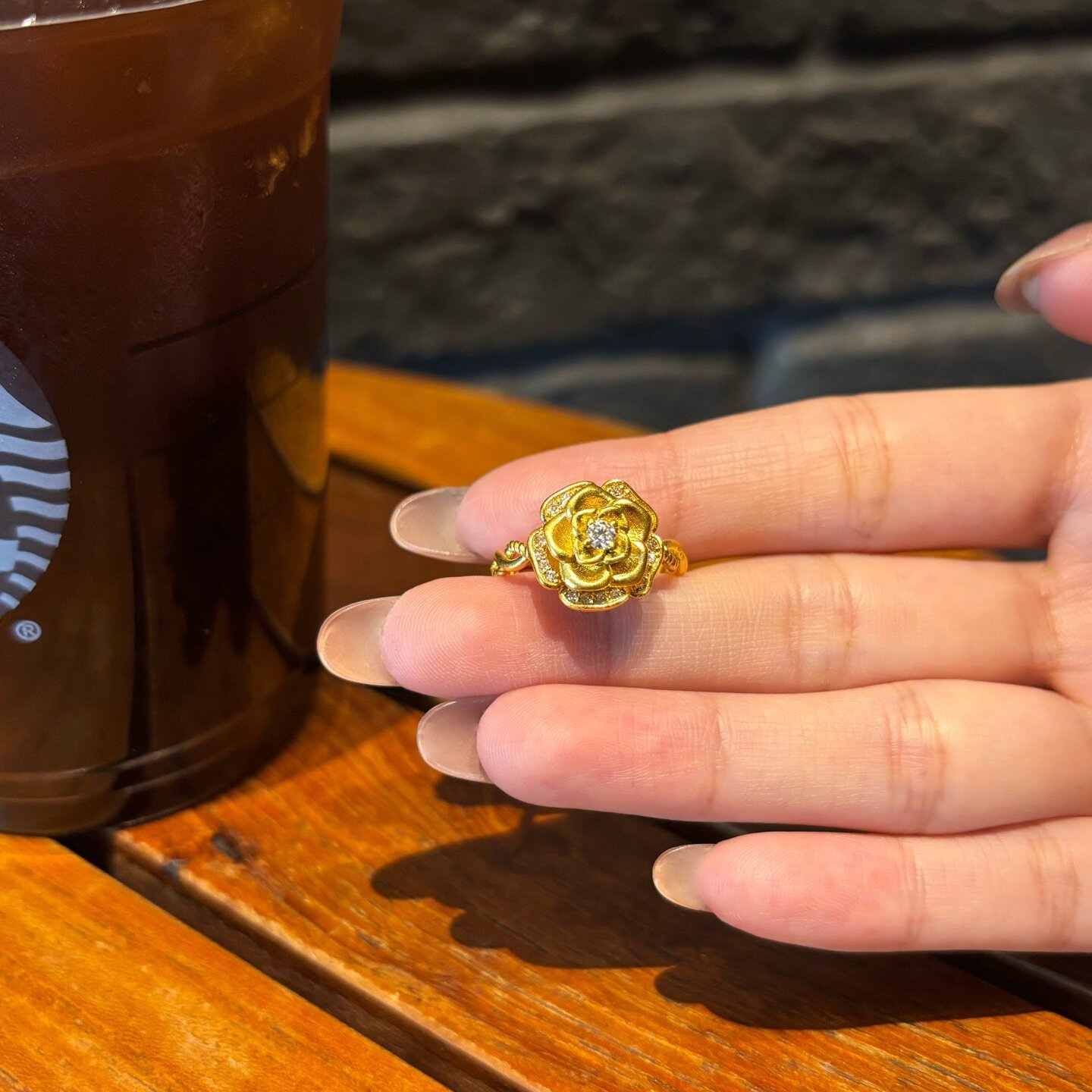 黄金转动玫瑰花戒指 足金999莫桑钻对戒结订婚送女友生日礼物情侣