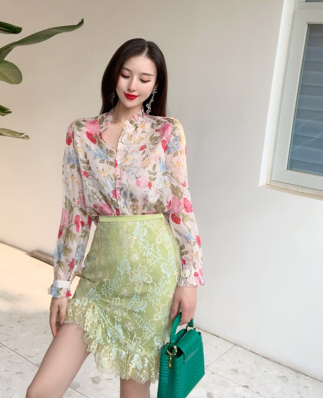 Pink Rose printing Chiffon jacket Easy Long sleeve Broken flowers V-neck shirt Sunscreen Lace Half skirt suitin the Women's clothing/Boutique , Shirt  category - from Buy2taobao.com to provide professional Taobao agent buy service