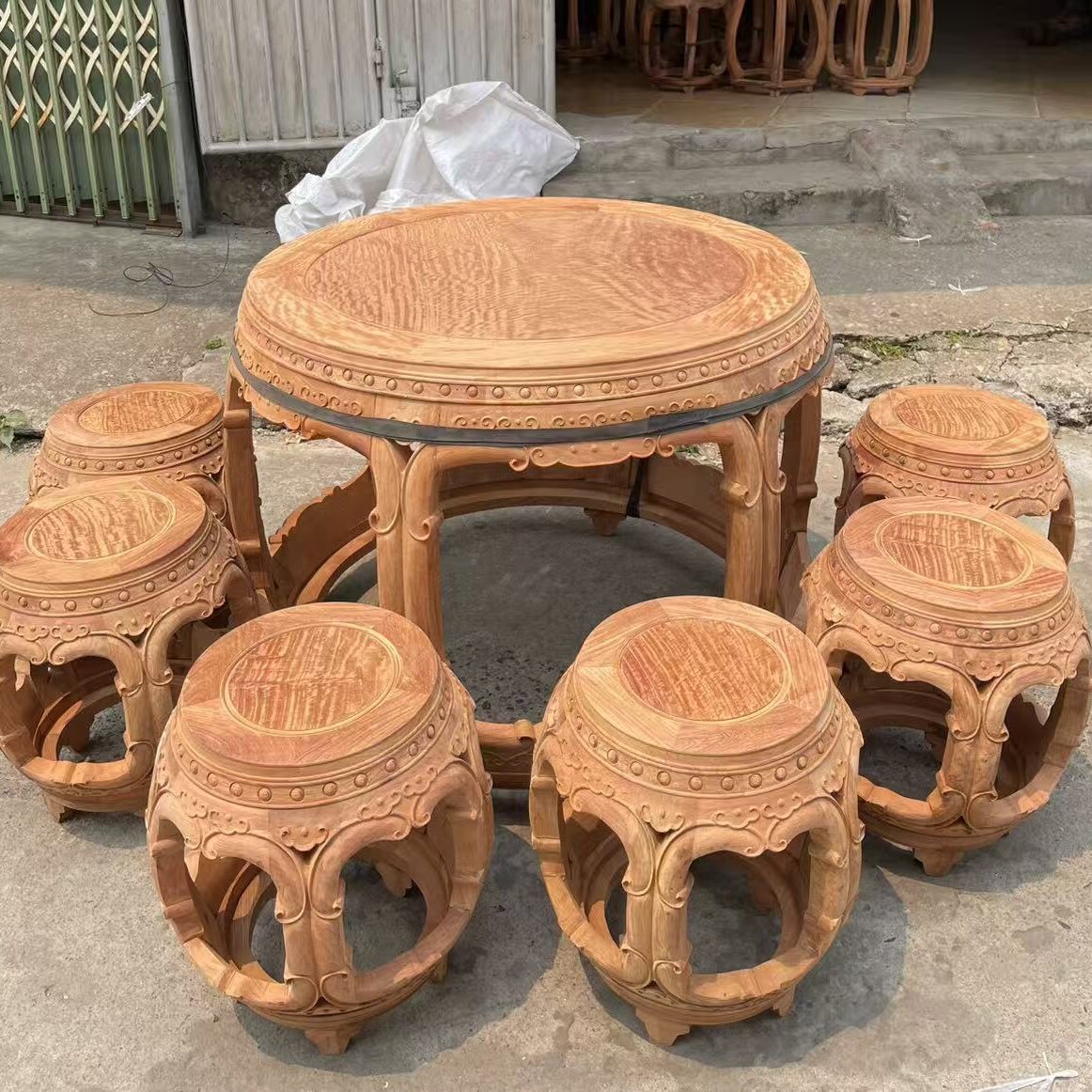 缅甸花梨木鼓凳实木客厅餐桌凳子大果紫檀鼓墩绣墩圆凳如意鼓台