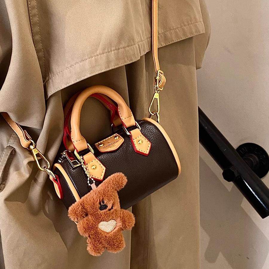 今年流行波士顿包包女士2025年超火新款高级感轻奢小众斜挎枕头包