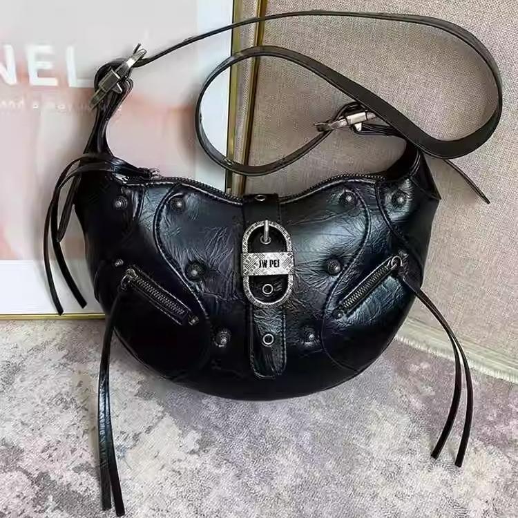 机车腋下包单肩斜挎包休闲高级感