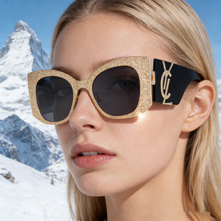 猫眼大框墨镜上扬2026新款个性宽镜腿欧美时尚太阳眼镜户外街拍女