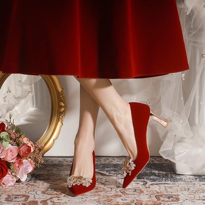 绒面红色秀禾结婚新娘鞋单鞋气质