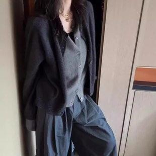 100%美丽诺羊毛开衫女秋冬灰色假两件针织衫高级感老钱风毛衣外套