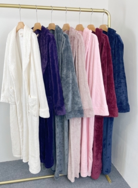 B5002外贸新款珊瑚绒亲肤舒适保暖睡袍前口袋浴袍男女同款晨袍