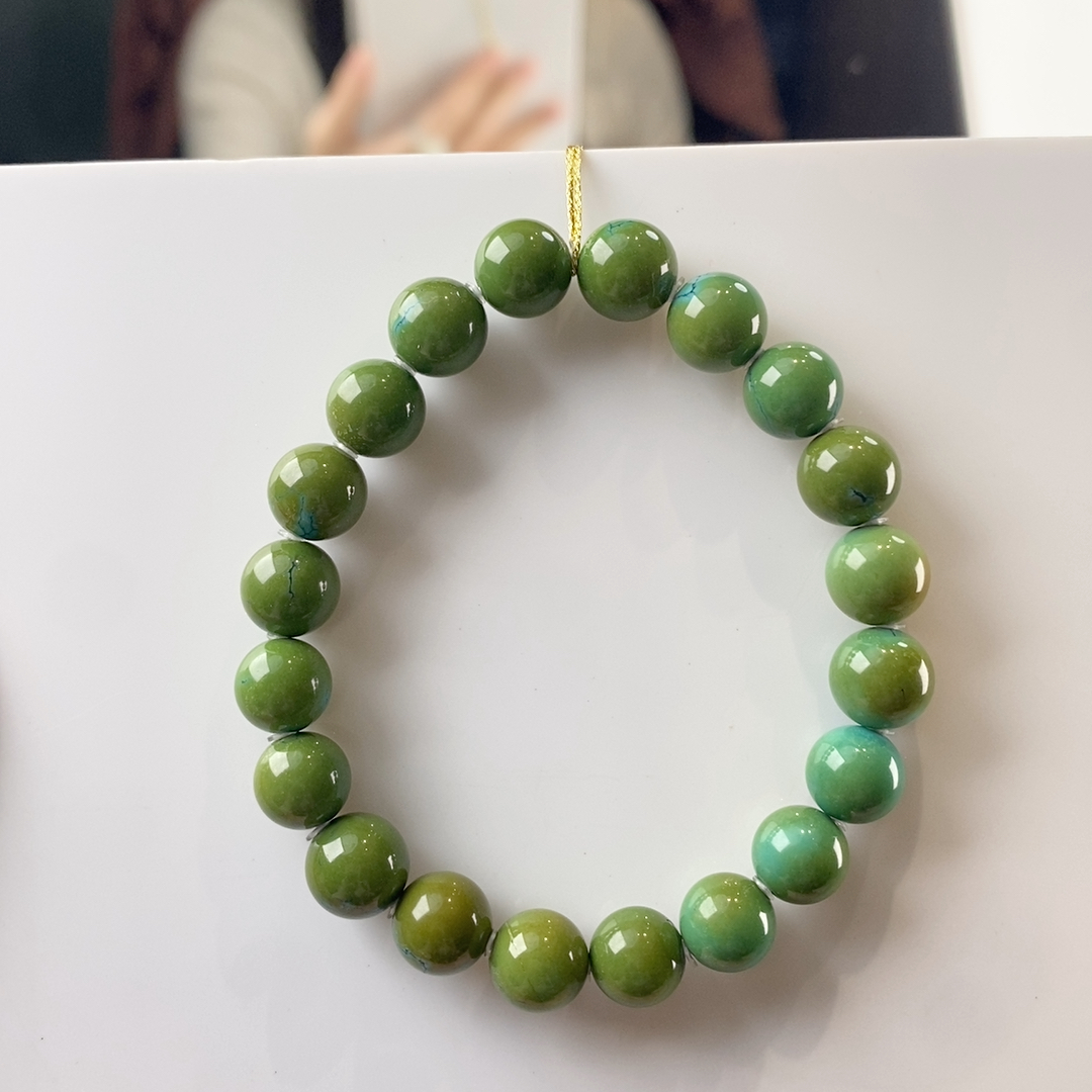 毕业级玉化苹果绿精品圆珠卡9