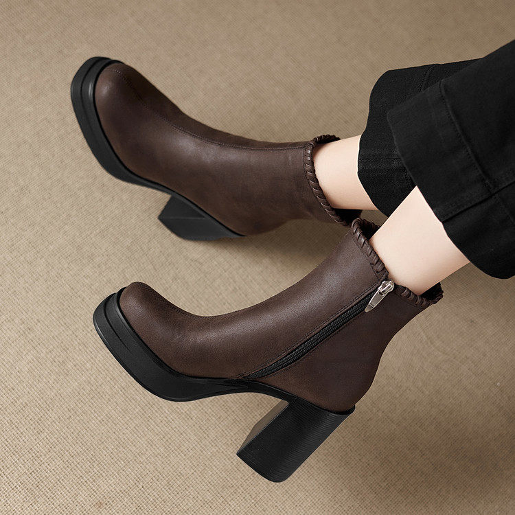 2025秋冬防水台圆头高跟鞋女法式通勤不累脚粗跟超高跟短靴瘦瘦靴