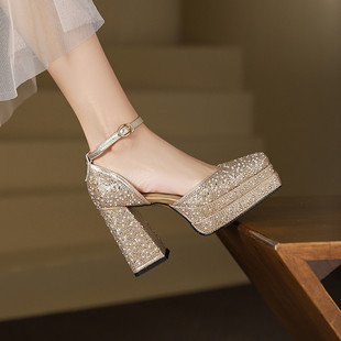 2026冬季新款婚礼神器不累脚粗跟防水台高跟鞋订婚拍婚纱