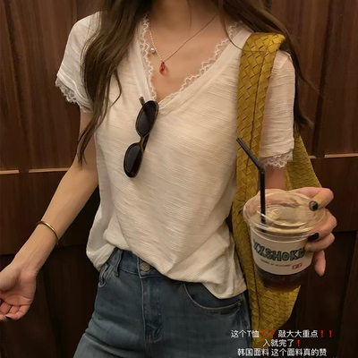 蕾丝拼接短袖T恤女夏季新款设计感条纹肌理感宽松休闲V领上衣7770