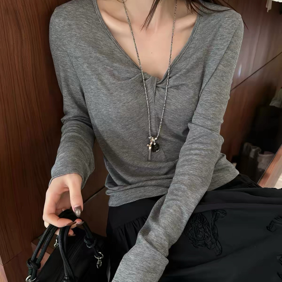 韩国秋冬季新款时尚百搭天丝羊毛扭结长袖T恤女轻薄显瘦上衣8676