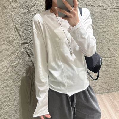 DW2025秋季设计感不规则圆领洋气百搭简约长袖T恤女打底衫7524