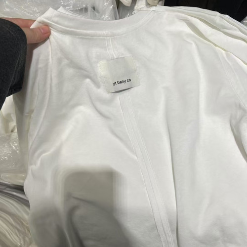 经典单穿的小白韩国设计款后背标签拼缝宽松百搭长袖T恤女7449