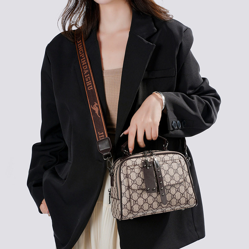 热卖女包2026新款单肩斜挎包大号手提包时尚大容量贝壳包贴标
