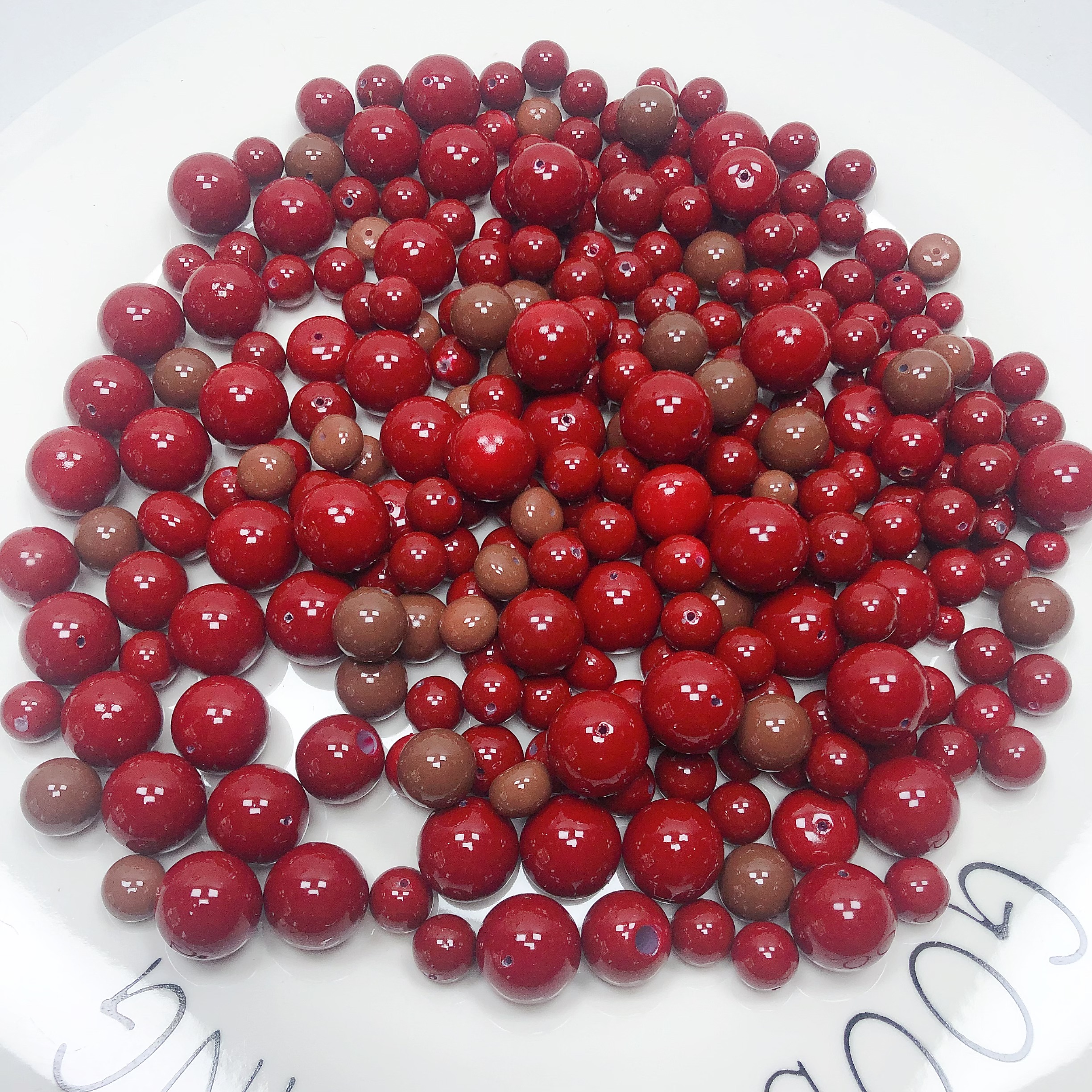 T27约0.6-1.6CM明天优亮半孔红色珠子250克 iy手工材配件满30包邮