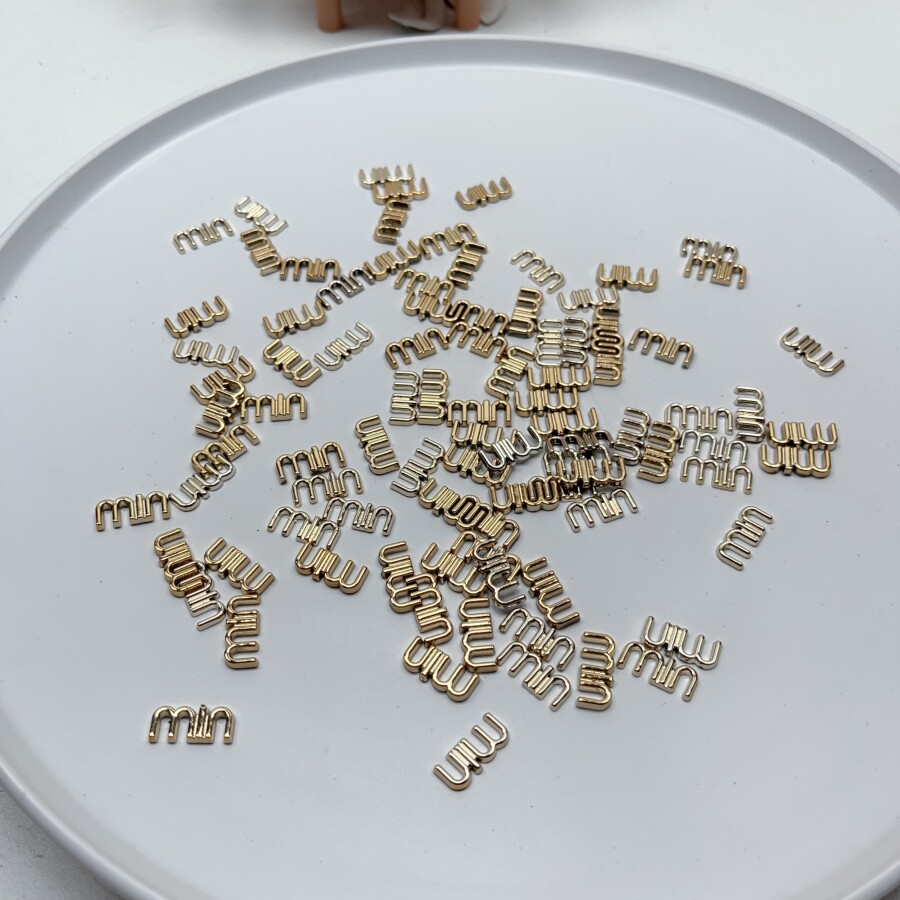 L32约1.7CM仿金属字母贴片95-100个diy手工材料配件满30包邮