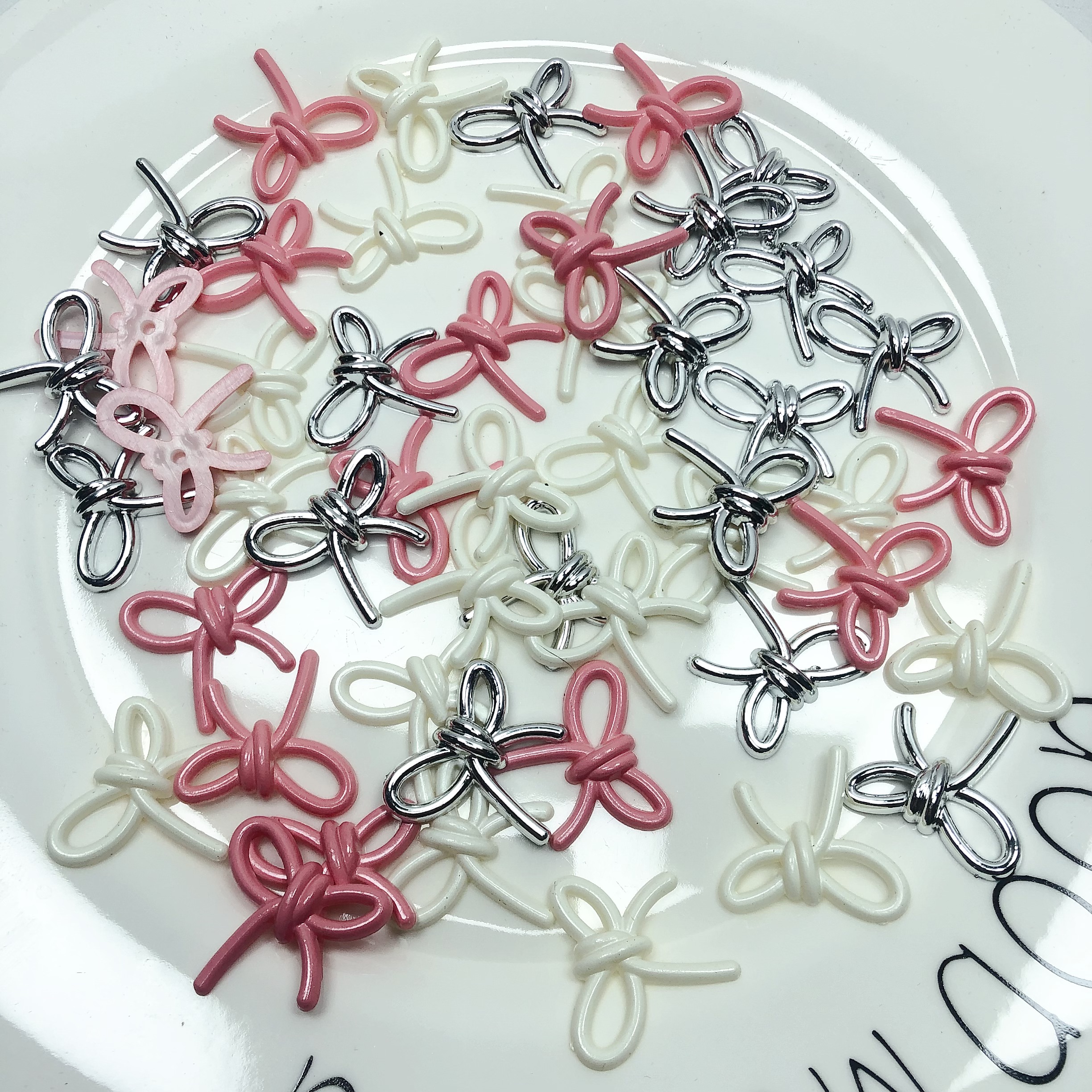 C04约2.8CM蝴蝶结贴片48-50个 diy手工材料配件满30包邮