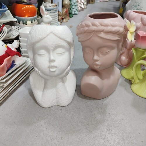 非偏远地区凑满19包邮部分瑕/陶瓷样品人脸花瓶摆件