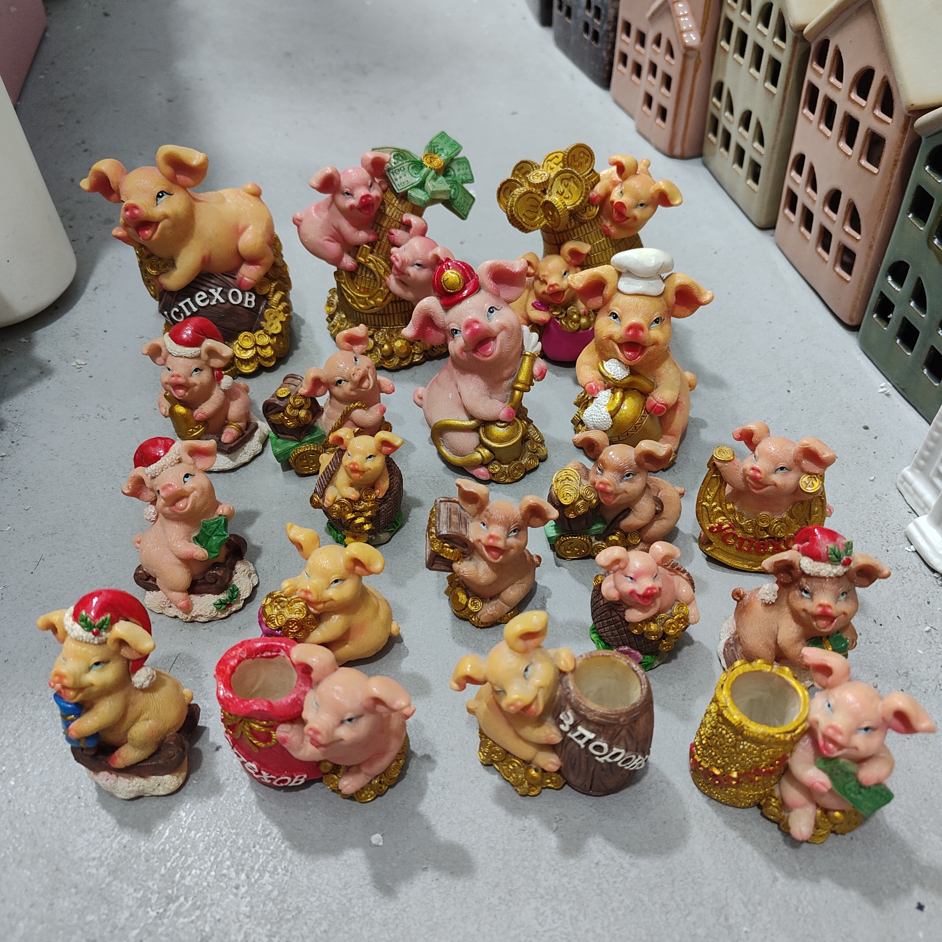 非偏远地区凑满19包邮部分瑕/猪摆件