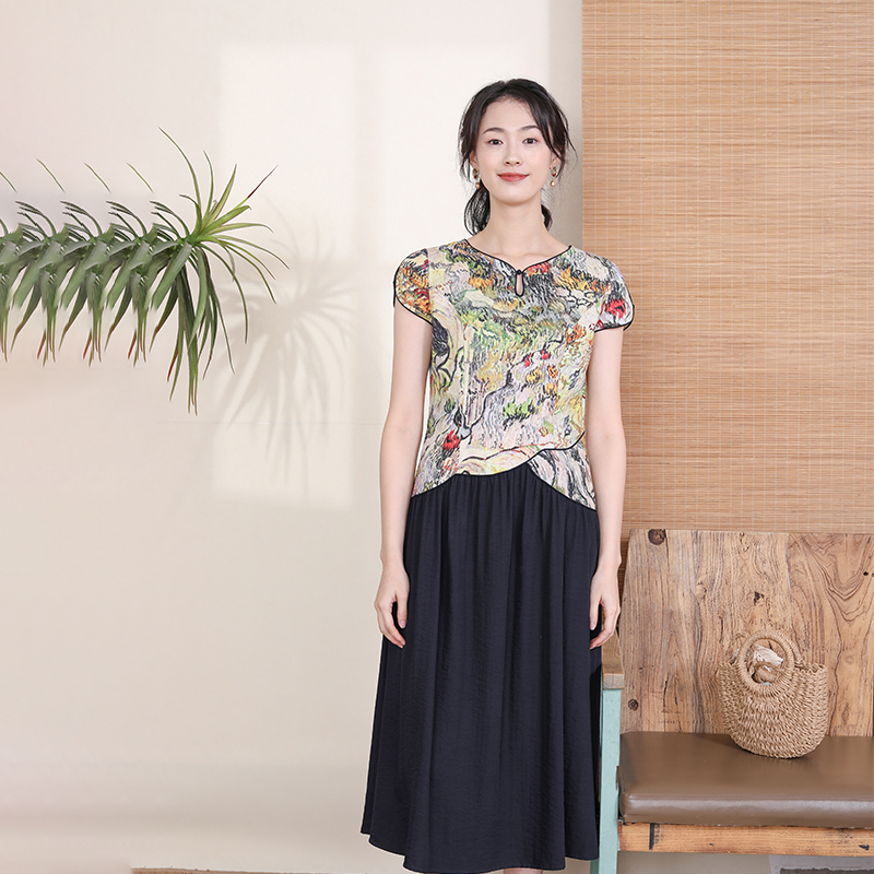 布符夏季新品凉城花瓣长裙圆领印花拼接手工盘扣日常女装
