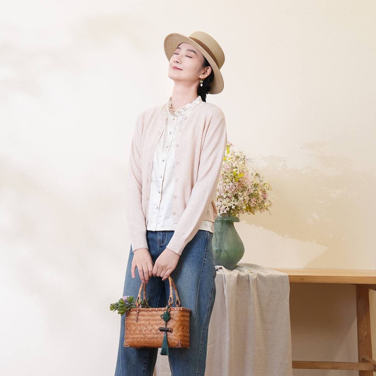 布符2025年春秋新款圆领羊毛开衫简洁百搭毛针织衫小香风女士上衣