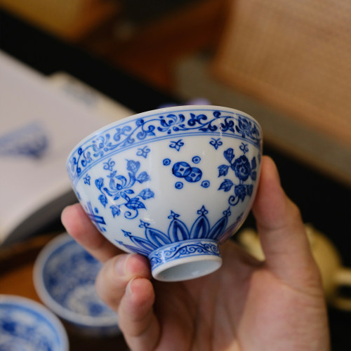 小谦山房景德镇青花鸡心主人杯