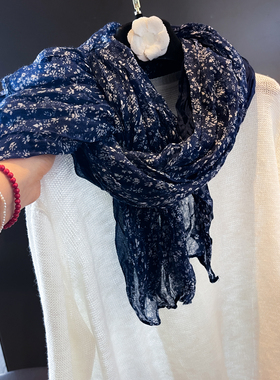 古着文艺感旅游穿搭蓝白碎花棉麻丝巾女薄款褶皱围巾防晒拍照披肩