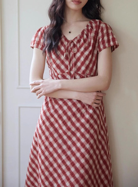 MIXABO复古撞色格纹小飞袖抽褶V领连衣裙女夏度假收腰显瘦格子裙