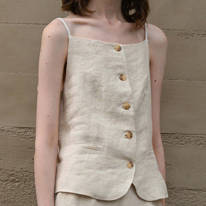 极简亚麻老钱风吊带马甲短款通勤女26夏感前开扣麻料背心马夹