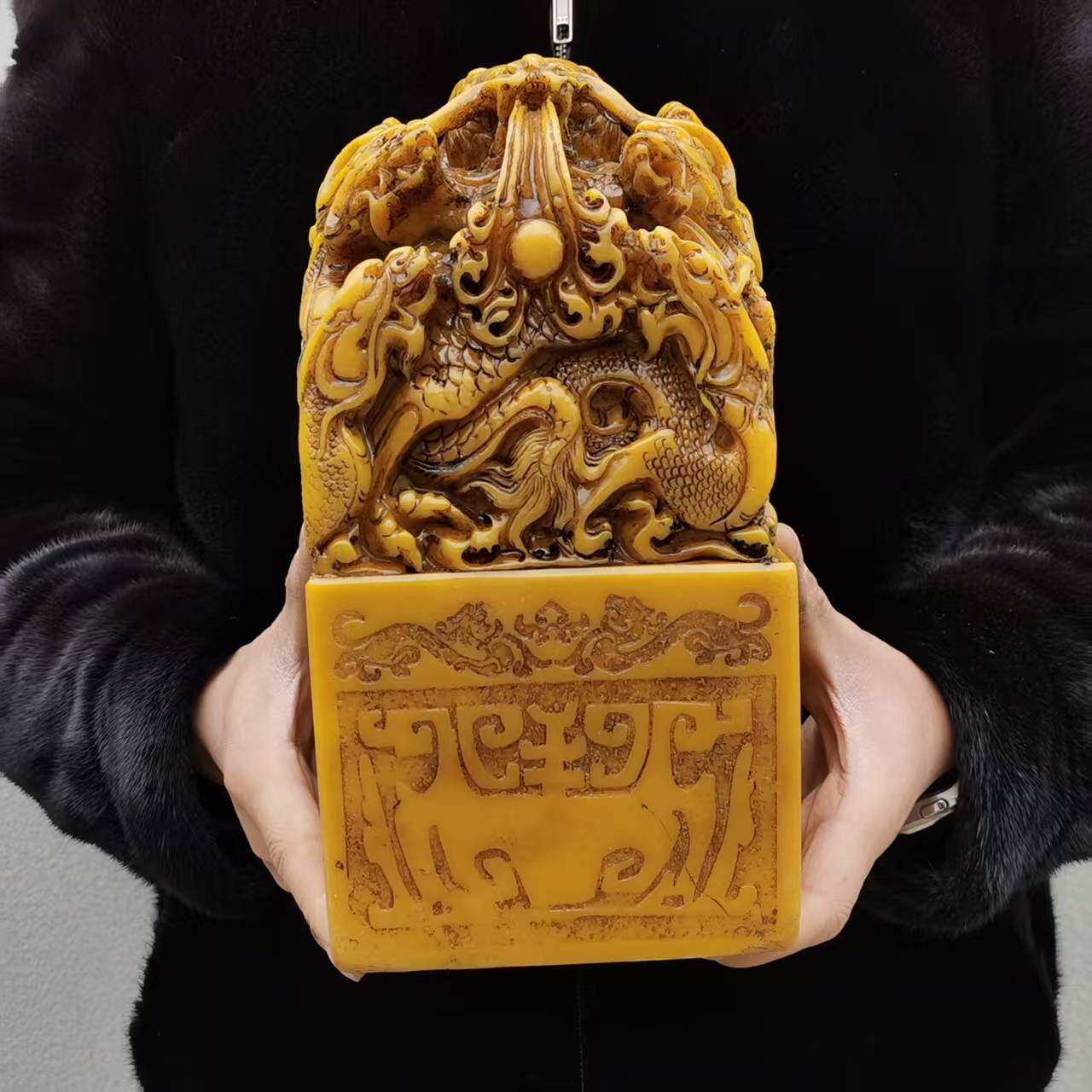 14cm仿寿山石田黄石印章石料摆件做旧九龙戏珠玉玺大印皇帝玉玺