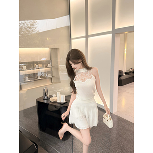 柏油月亮 00pm新品 蕾丝镂空背心 CCZEE