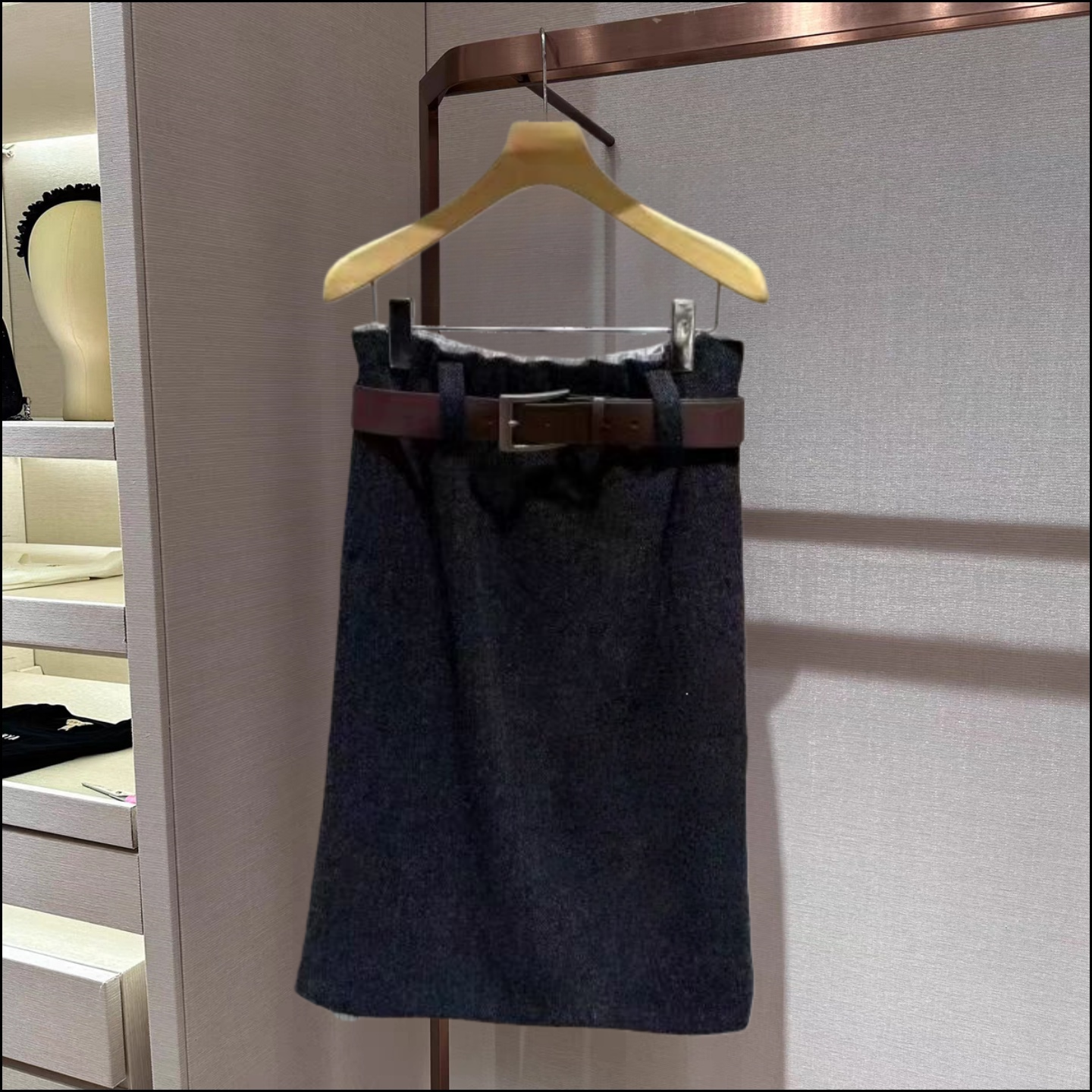 卓雅2025冬季高腰中长款半身裙女