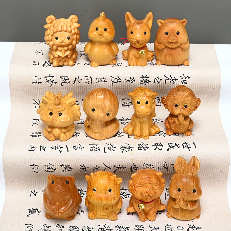 崖柏木雕十二生肖手把件牛兔龙蛇马虎鸡狗猴木质手办桌面创意摆件
