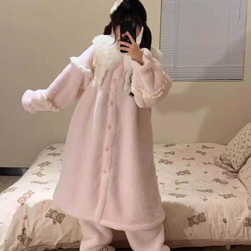 冬季新款可爱毛绒甜粉少女珊瑚绒翻领睡袍女加绒睡衣外穿家居服潮