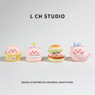 高颜值可爱卡通小粉猪公仔立体车载摆件萌粒办公桌面潮玩猪猪摆件