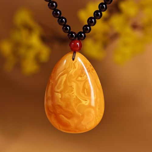 【颖有尽有】高定设计款天然妖纹蜜蜡大水滴吊坠百搭KBRWR0304048