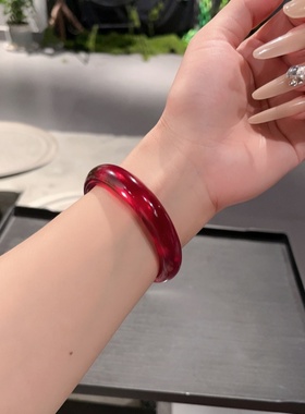 天然水晶红水晶手镯女百搭玉镯子