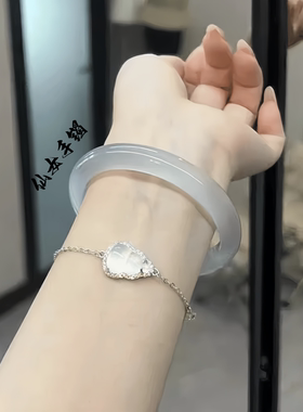 冰种白月光高冰透猫眼石贵妃镯女
