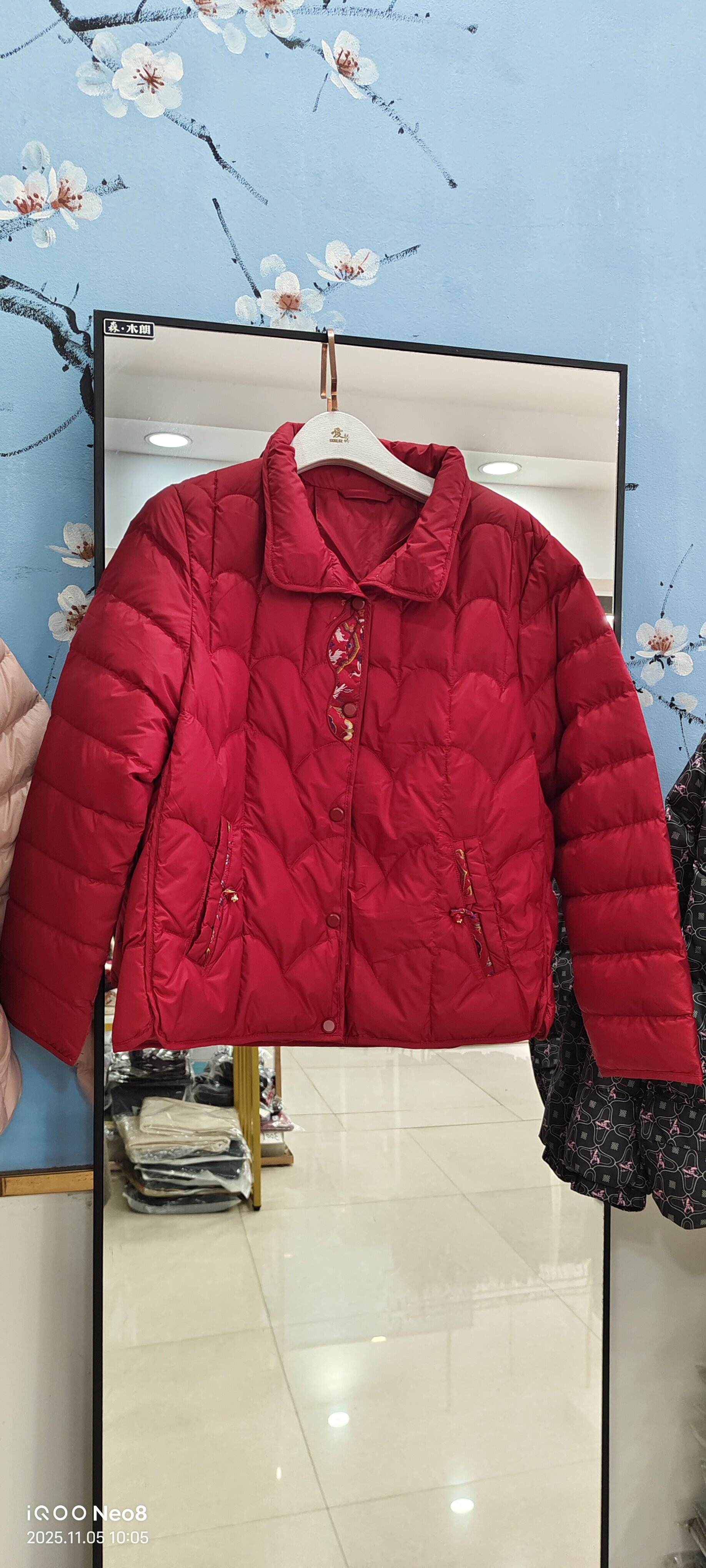 愛奴娇妈妈装春秋新款冬羽绒服外套女中老年女装洋气短款大码上衣
