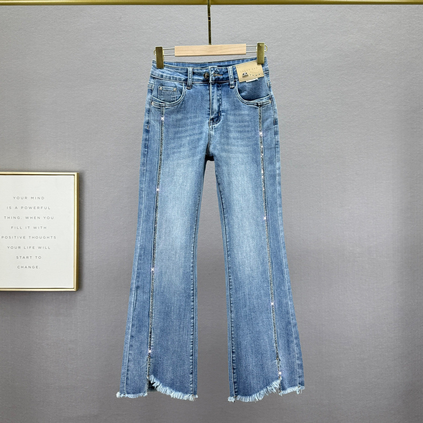 毛边烫钻牛仔裤女长裤2026年春季新款弹力高腰修身显瘦复古微喇裤