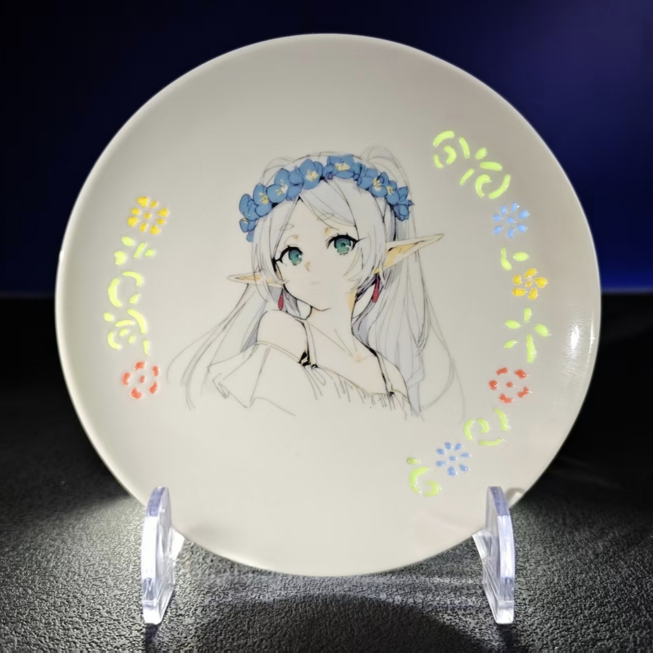 芙莉莲同人周边定制彩玲珑瓷盘二次元周边产品6英寸陶瓷家用收藏,模玩/动漫/周边/娃圈三坑/桌游,动漫徽章/立牌,淘宝优惠券,粉丝福利购,淘宝优惠卷