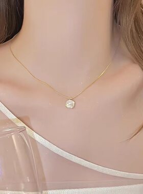 温柔风小方牌贝母项链 金色细链choker 高级感ins风锁骨链简约