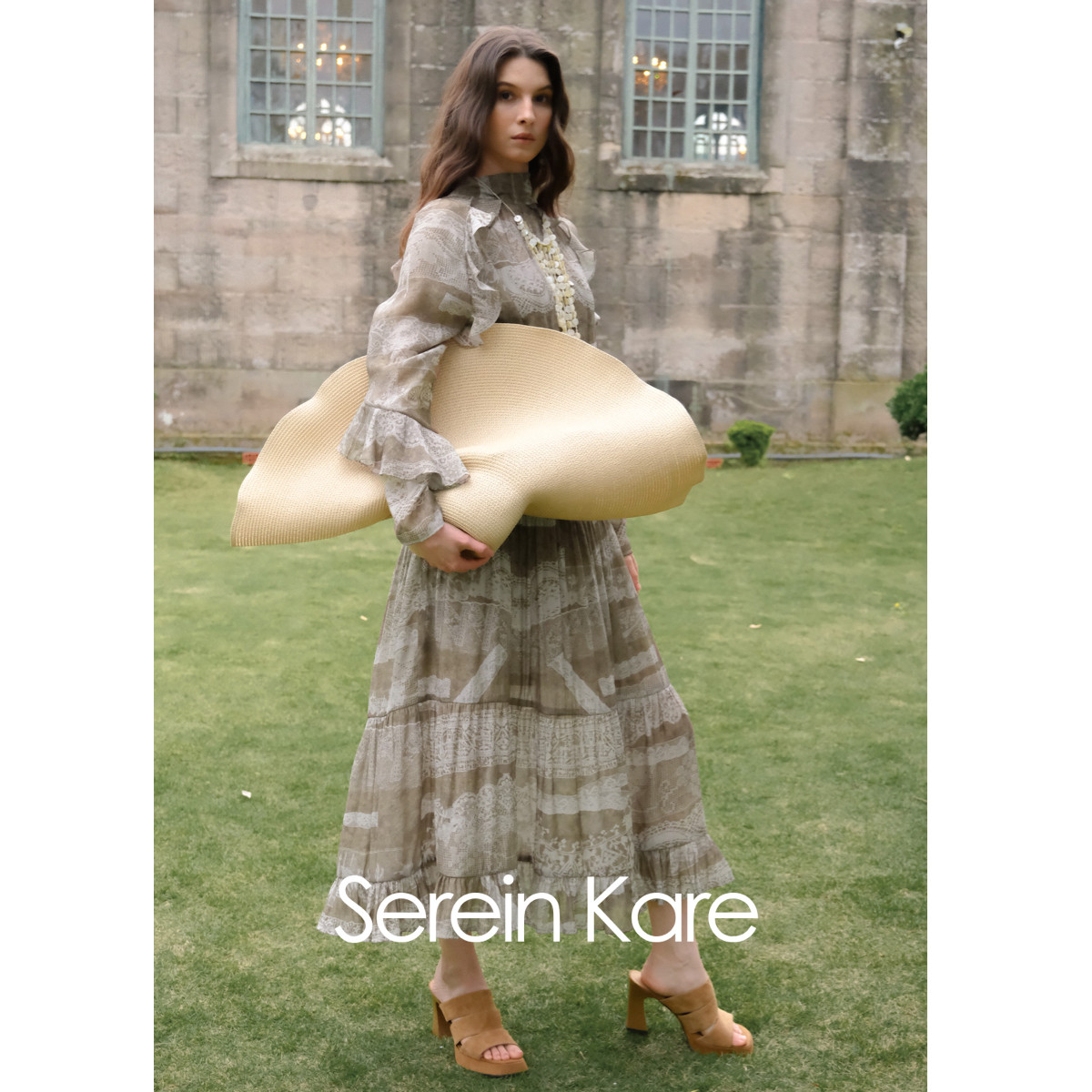 Serein Kare 法式复古蕾丝印花木耳边宽松显瘦两件套长袖连衣裙