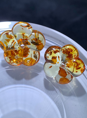 天然琥珀小花随形吊坠雕刻饰品女