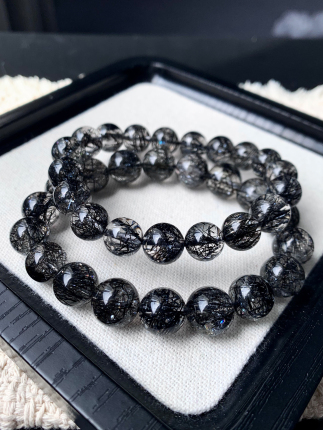 Natural Ice Smooth Black Hair Crystal Single-Circle Bracelet, Black Crystal Full Hair Smooth Titanium Crystal Bracelet Gift, One Item One Picture