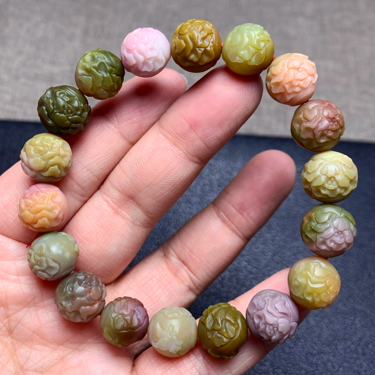 天然盐源玛瑙雕刻花手链老矿满肉精雕手串果冻甜美饰品礼物情侣款
