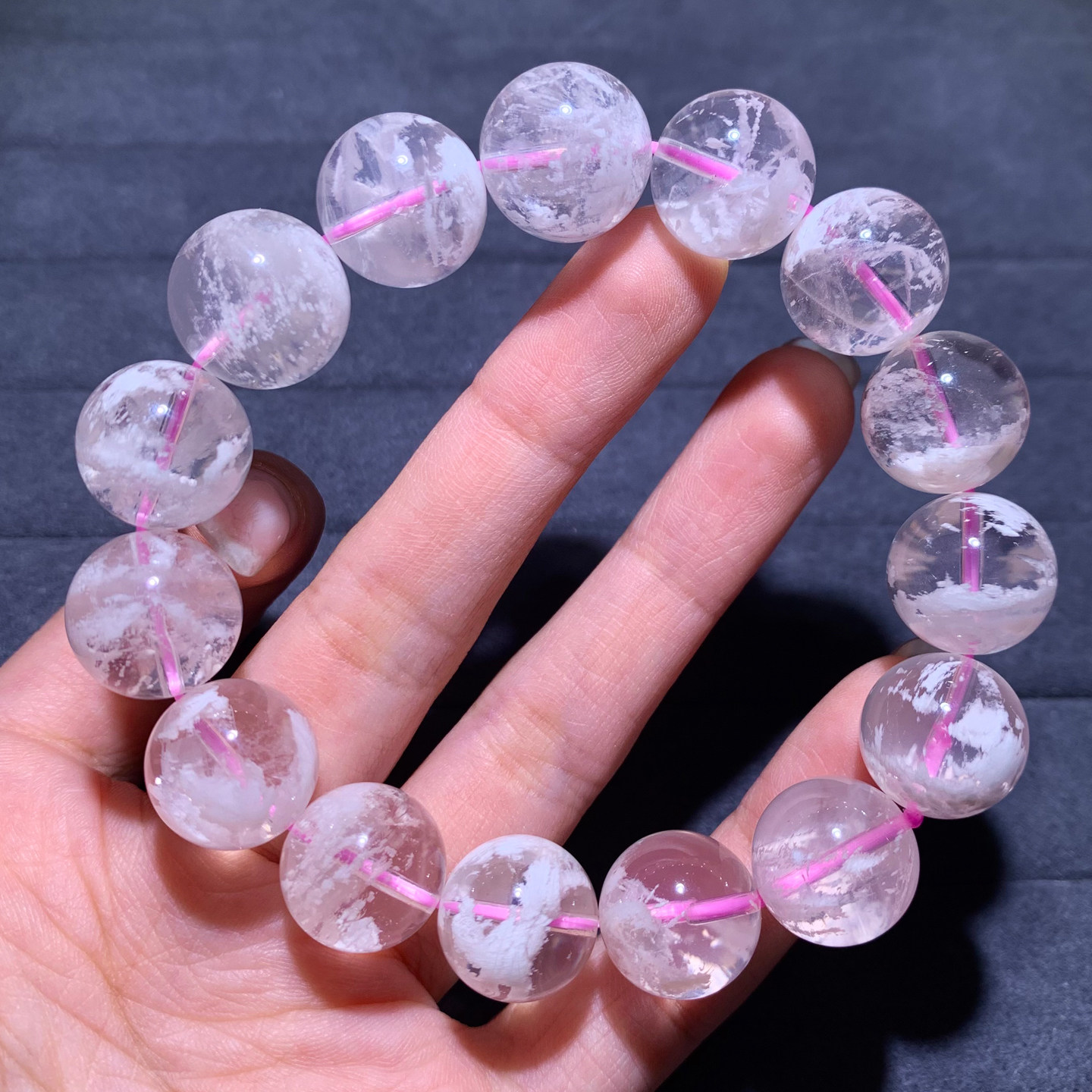 天然冰透雪花幽灵手链嫩色白婚纱聚宝盆金字塔水晶手串礼物女情侣