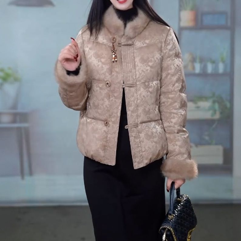 高档立领短款加厚白鸭绒外套女2025年冬季新款妈妈国风保暖羽绒服,女装/女士精品,羽绒服,淘宝优惠券,粉丝福利购,淘宝优惠卷